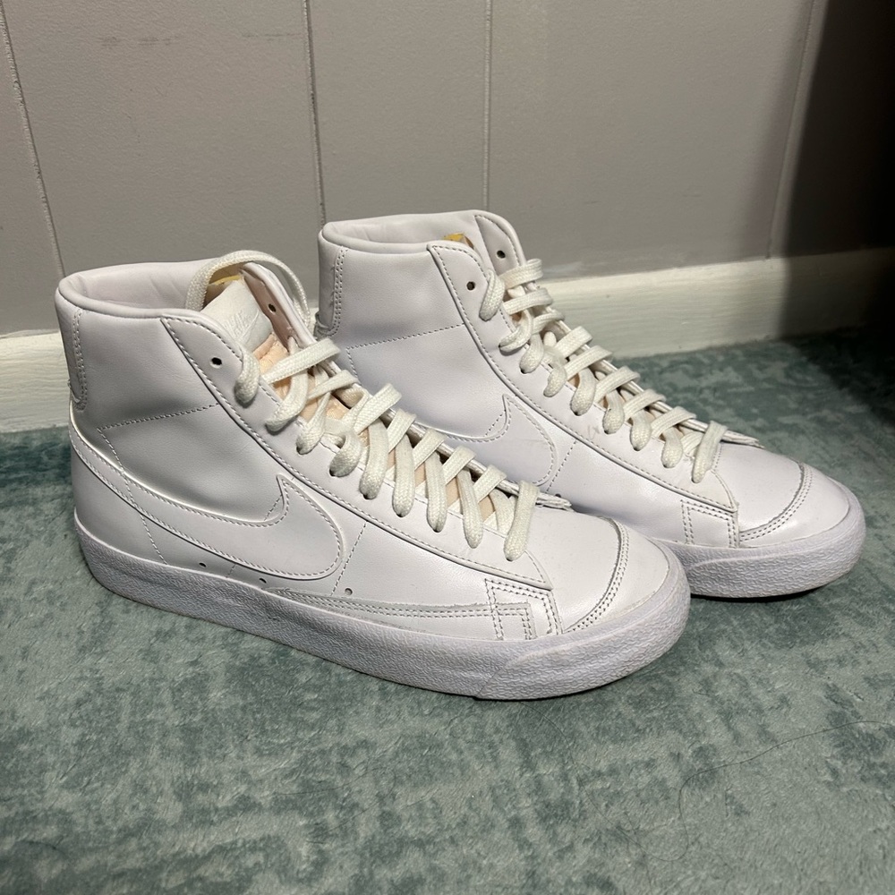 Nike Men's White High-Top Blazers Sneakers